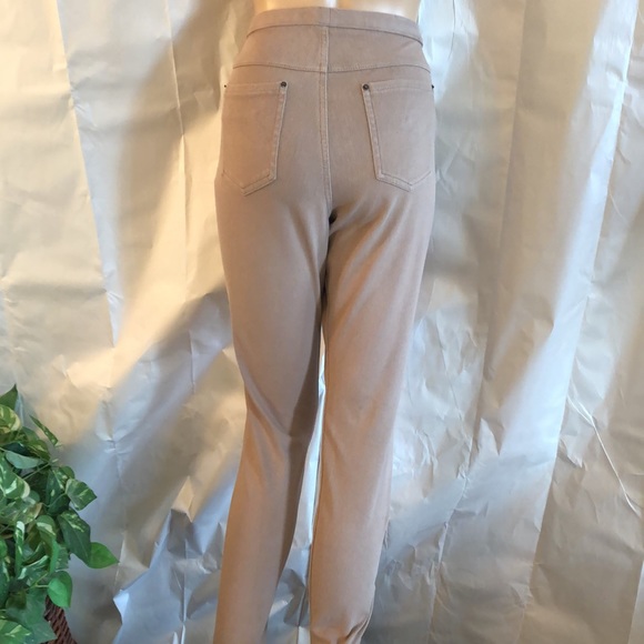 2 for $10 Leggings designed as Jeans in Tan color. Very comfy size L/G (12/14) - Picture 3 of 8